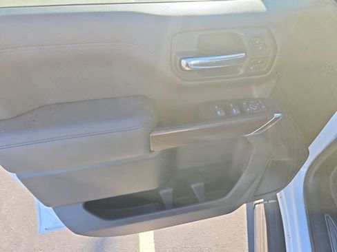 Used 2020 GMC Sierra 1500 SLT image 12