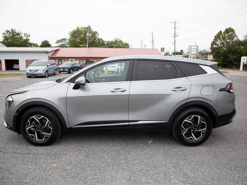 Used 2023 Kia Sportage LX image 6