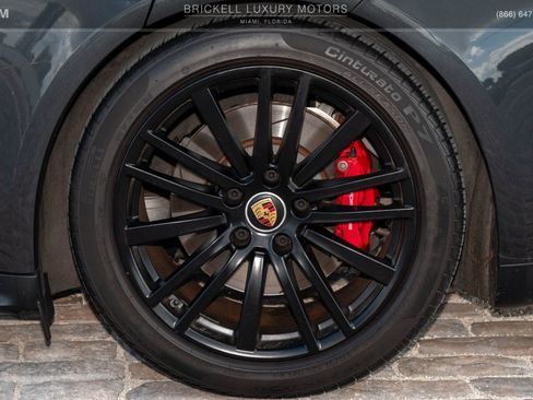 Used 2022 Porsche Panamera GTS image 40