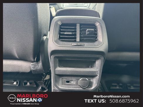 Used 2020 Volkswagen Tiguan S image 18