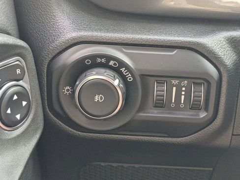 Certified 2021 Jeep Wrangler Unlimited Sahara image 14