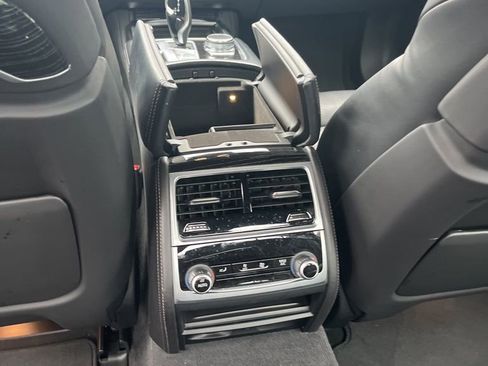 Used 2022 BMW 740i xDrive w/ M Sport Package image 17