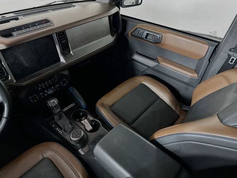 Certified 2021 Ford Bronco Outer Banks w/ Sasquatch Package image 11