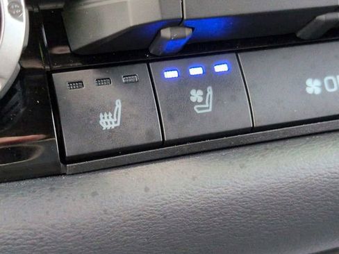 Used 2024 Toyota Tundra Platinum RWD image 23