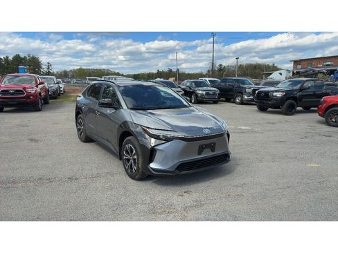 Used 2024 Toyota bZ4X AWD w/ Weather Package image 2
