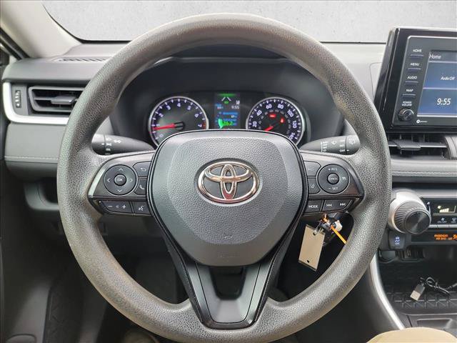 Used 2022 Toyota RAV4 LE FWD image 15