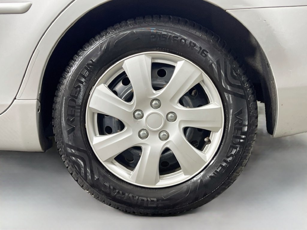 Used 2010 Toyota Camry FWD image 27
