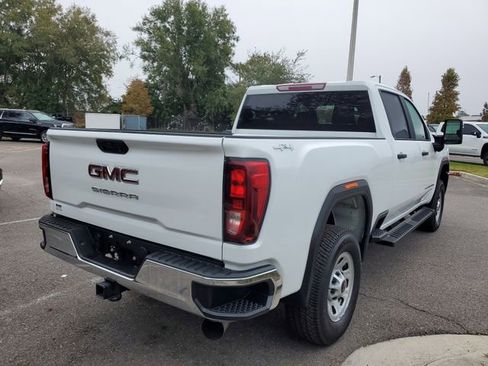 Used 2024 GMC Sierra 3500 Pro w/ Convenience Package image 4