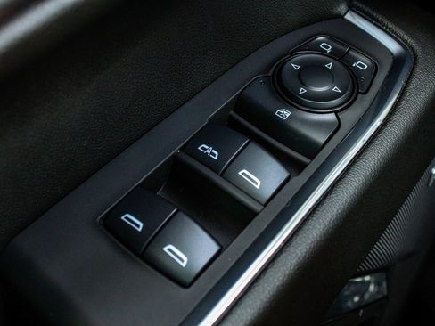 Used 2025 GMC Sierra 1500 Elevation w/ Preferred Package image 10