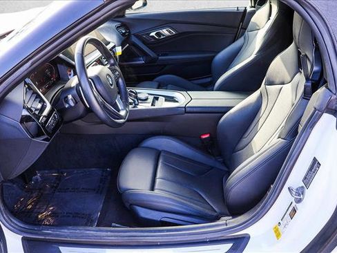 Used 2019 BMW Z4 sDrive30i w/ Premium Package image 11