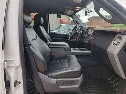 Used 2015 Ford F250 Lariat w/ Chrome Package AWD/4WD image 7