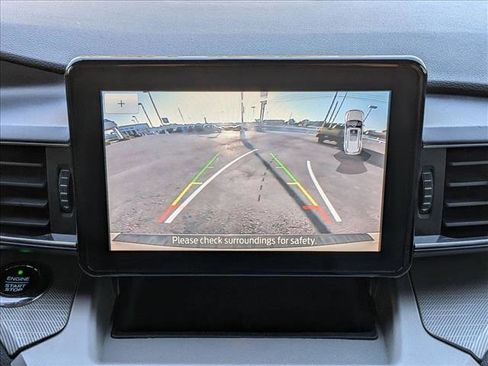 Used 2021 Ford Explorer XLT w/ Equipment Group 202A image 12