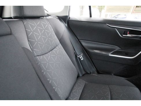 Used 2021 Toyota RAV4 XLE FWD image 12