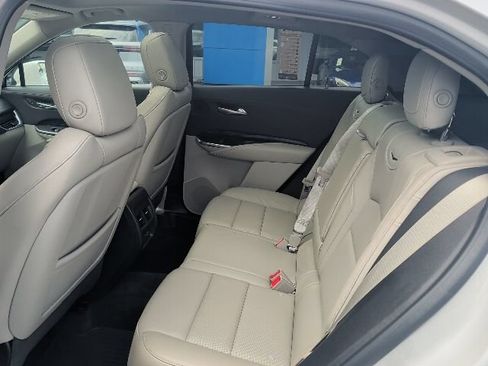 Used 2019 Cadillac XT4 Premium Luxury FWD image 28