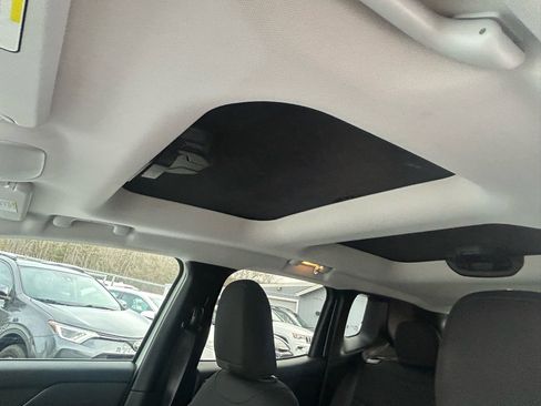 Used 2016 Jeep Renegade 75th Anniversary image 2