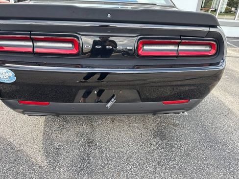 Used 2018 Dodge Challenger R/T Scat Pack w/ Driver Convenience Group RWD image 7
