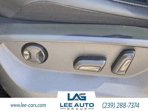 Used 2019 Volkswagen Tiguan SEL R-Line image 18