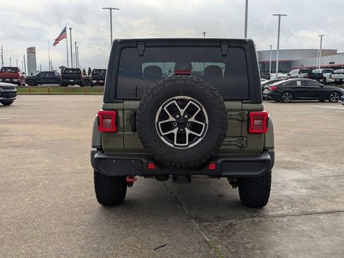 Used 2025 Jeep Wrangler Rubicon w/ Convenience Group image 6