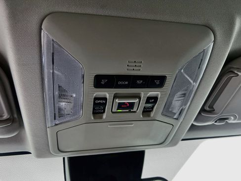 Used 2025 Toyota RAV4 XLE w/ Convenience Package FWD image 21