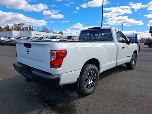 Used 2017 Nissan Titan S image 6