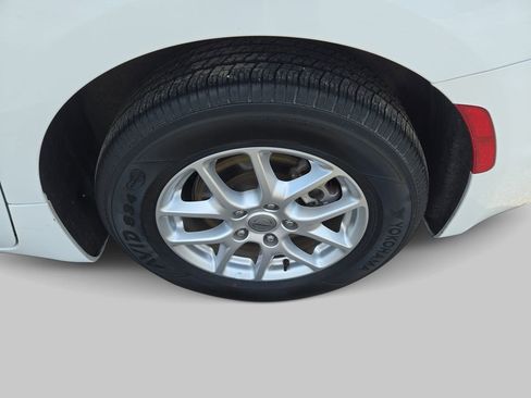 Used 2023 Chrysler Pacifica Touring-L FWD image 32