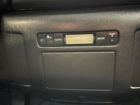 Used 2021 Nissan Armada SV image 31