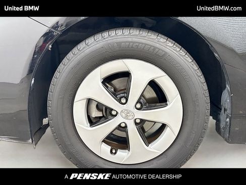 Used 2013 Toyota Prius Four image 2