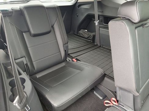 Used 2022 Volkswagen Atlas SE w/ Panoramic Sunroof Package FWD image 22