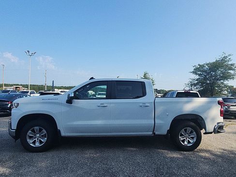 Used 2021 Chevrolet Silverado 1500 LT w/ Fleet Comfort Package AWD/4WD image 2
