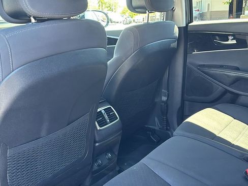 Used 2016 Kia Sorento AWD w/ LX Convenience Package image 30