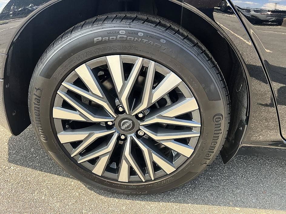 Certified 2024 Nissan Altima 2.5 SV FWD image 11