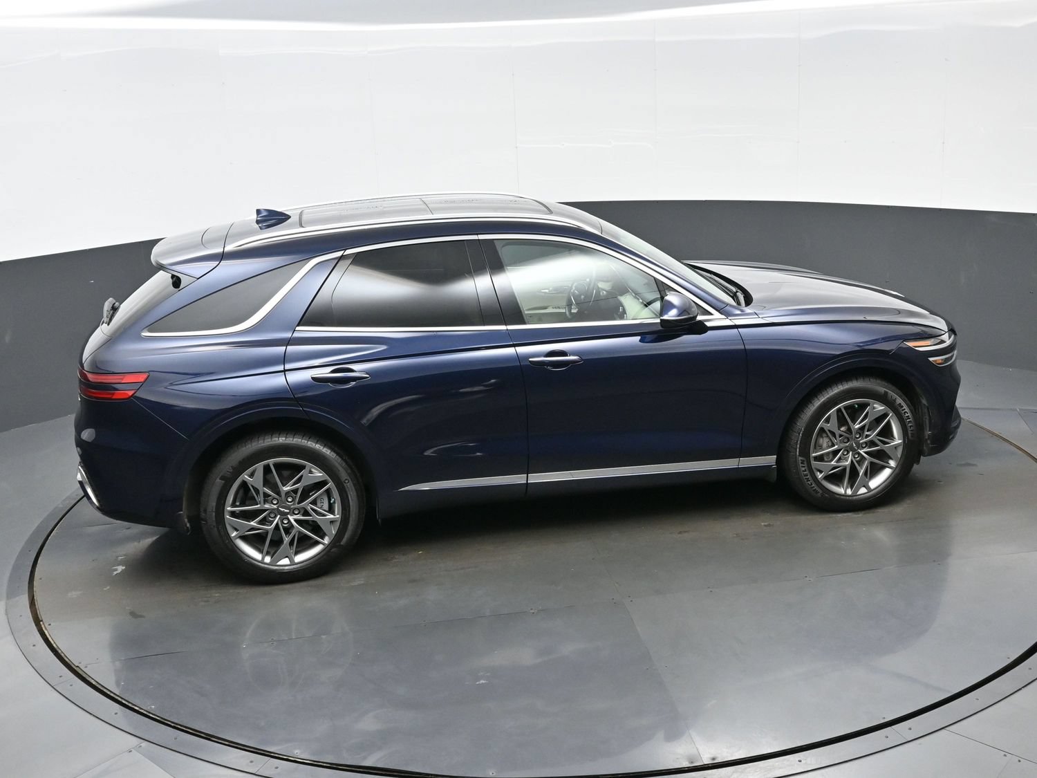 Used 2025 Genesis GV70 2.5T w/ Select Package AWD/4WD image 40