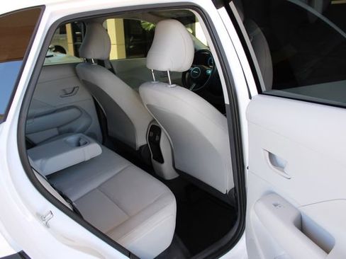 Used 2025 Hyundai Kona SEL FWD image 23