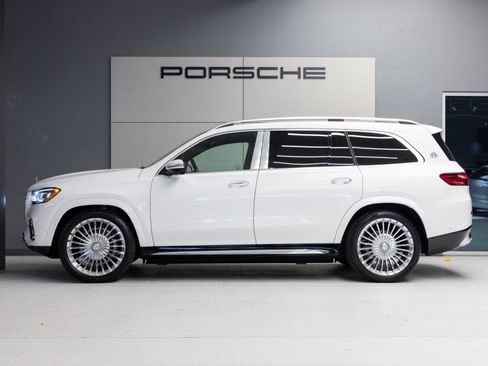 Used 2026 Mercedes-Benz Maybach GLS 600 4MATIC image 2