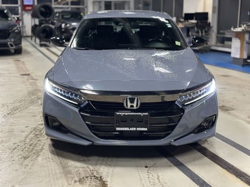 Used 2022 Honda Accord Sport image 2