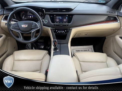 Used 2018 Cadillac XT5 Luxury w/ Driver Awareness Package image 2