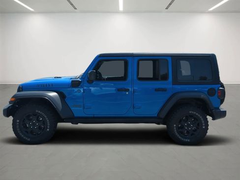 Used 2023 Jeep Wrangler Unlimited w/ Cold Weather Group AWD/4WD image 3
