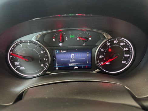 Used 2024 GMC Terrain SLE w/ Driver Convenience Package image 24