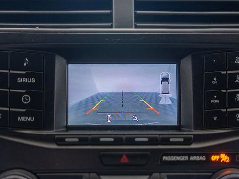 Used 2018 Ford Explorer XLT AWD/4WD image 39