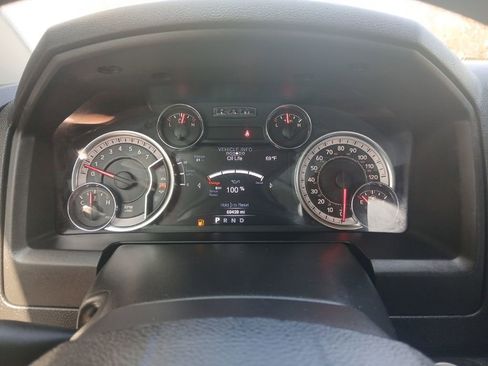 Used 2023 RAM 1500 Classic SLT w/ Trailer & Traction Group AWD/4WD image 17