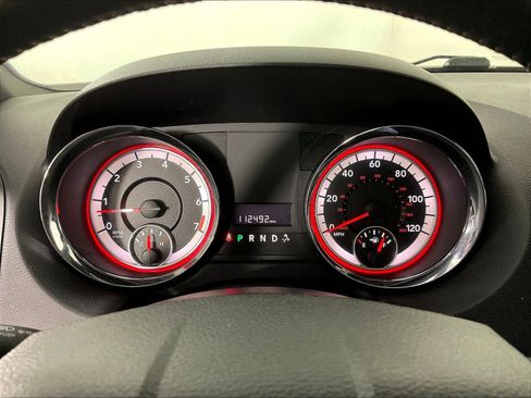 Used 2018 Dodge Grand Caravan SE FWD image 14