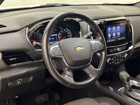 Used 2022 Chevrolet Traverse LT image 14