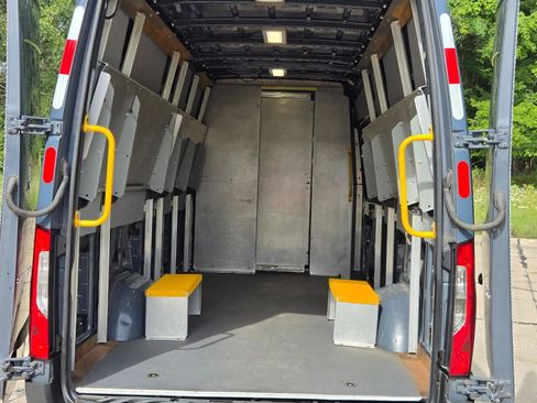 Used 2019 Mercedes-Benz Sprinter 170 image 34