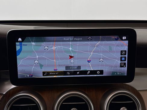 Used 2022 Mercedes-Benz GLC 300 4MATIC image 16