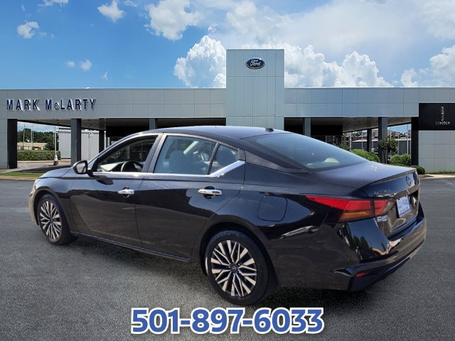Used 2024 Nissan Altima 2.5 SV FWD image 3