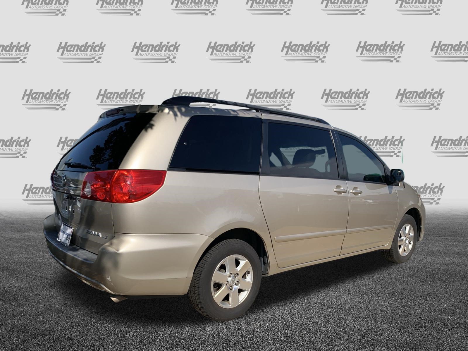 Used 2008 Toyota Sienna LE FWD image 10