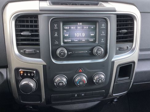 Used 2017 RAM 1500 Classic SLT image 11