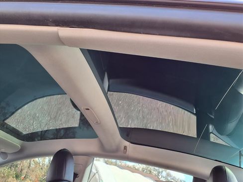 Used 2021 Tesla Model 3 Standard Range Plus image 21