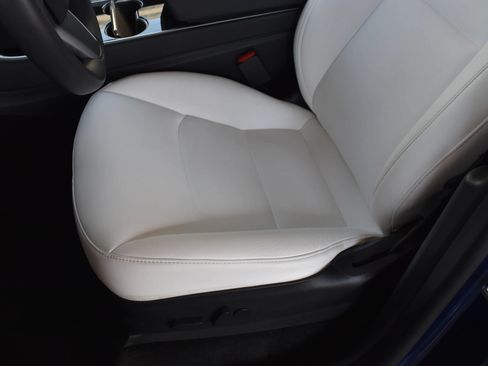 Used 2023 Tesla Model Y Long Range AWD/4WD image 10