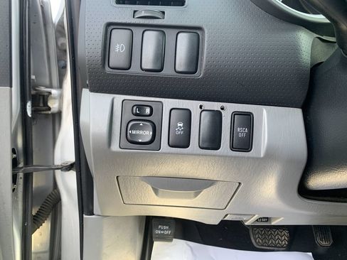 Used 2013 Toyota Tacoma 4x4 Access Cab V6 w/ SR5 Pkg image 31